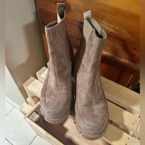 Naturals ankle boots